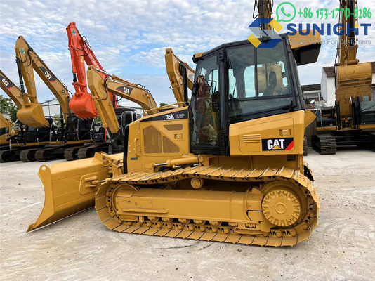 Bulldozer Caterpillar D5K utilisée avec des composants de base du moteur Cummins, y compris une boîte de vitesses à roulement à pompe à moteur